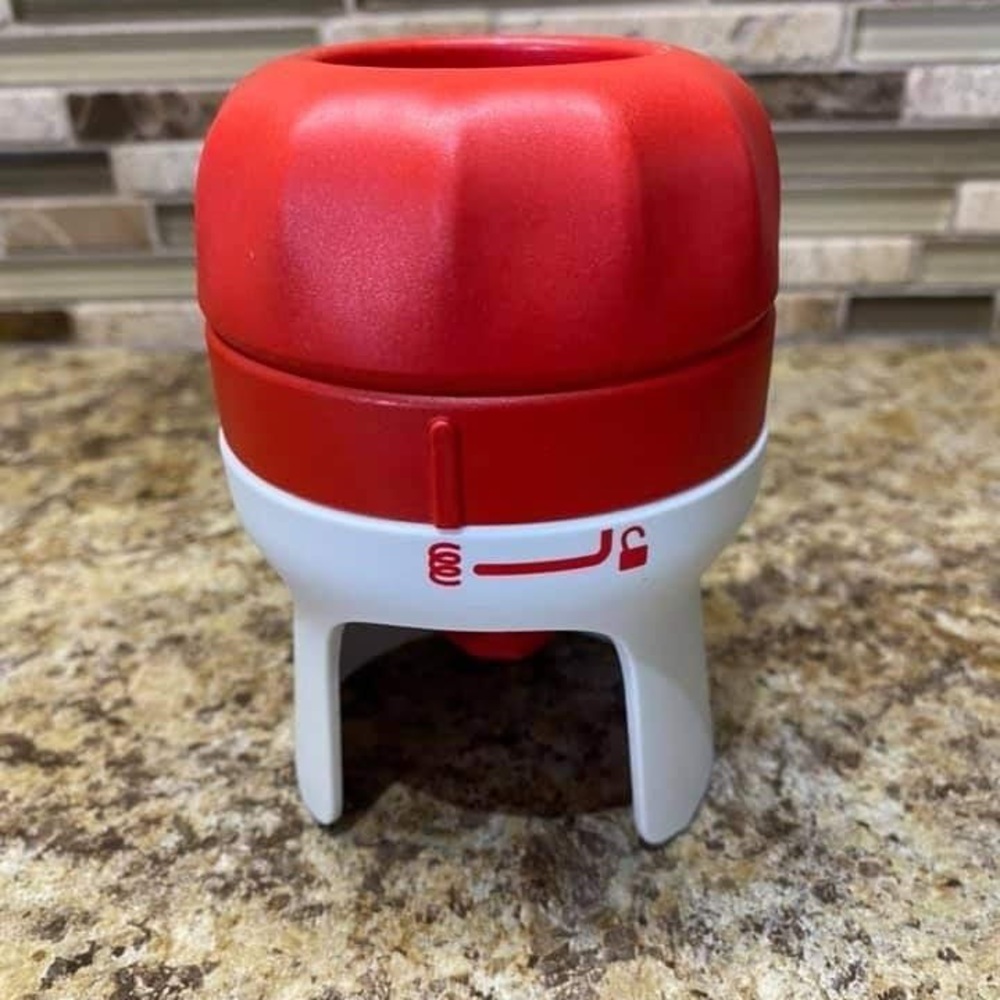 Tupperware hand spiral